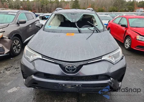 2017 Toyota Rav4 Le z USA, uszkodzony, nr VIN JTMBFREV8HJ111885